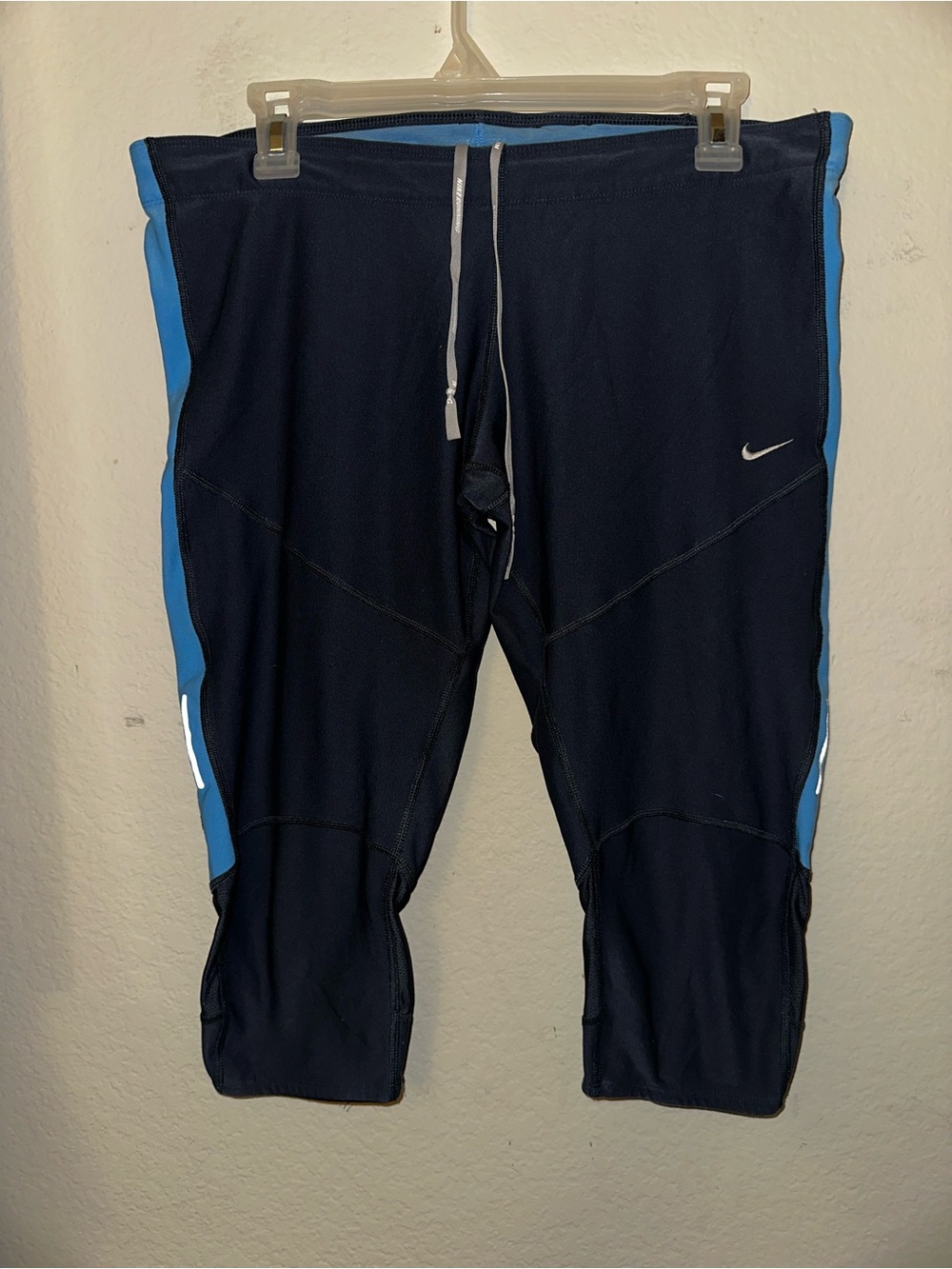 Nike dri-fit blue Capri leggings size XL